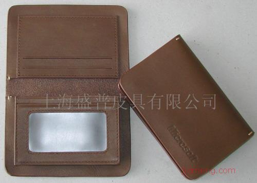 盛普皮具 以視覺美學塑造品牌形象，從產品到店鋪的全方位匠心呈現